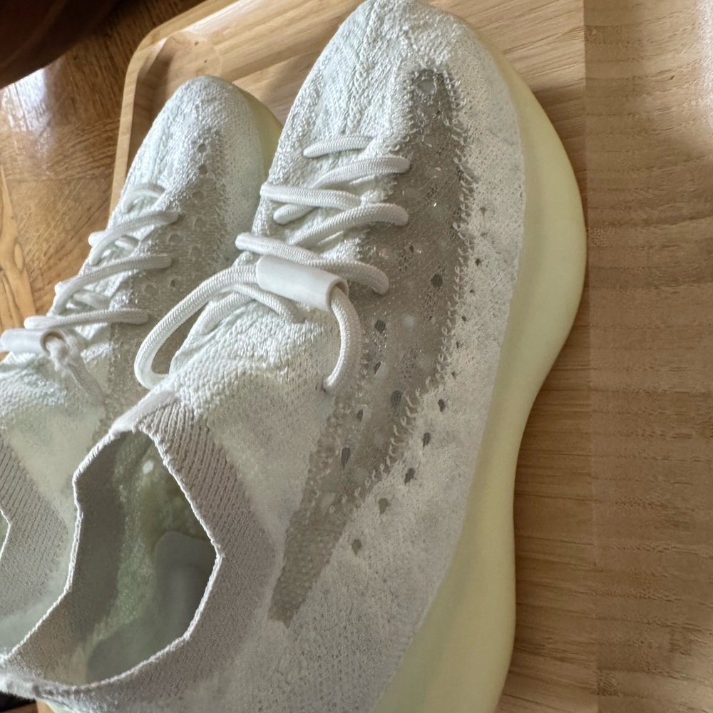 Yeezy boost 380